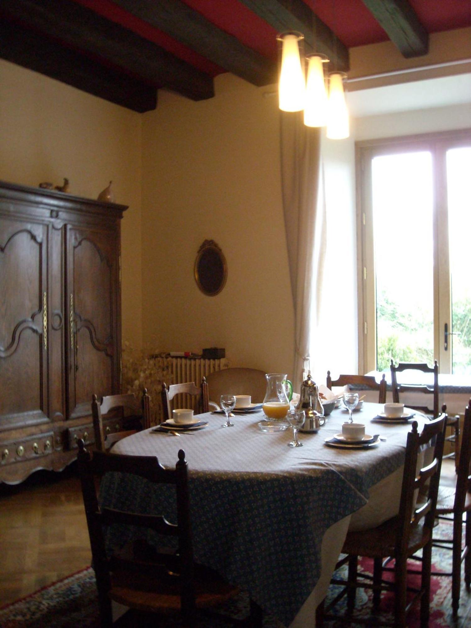 La Tour Des Laudes Bed & Breakfast Breuil-Barret Ngoại thất bức ảnh